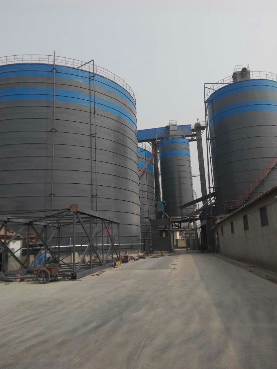 下谷坪土家族乡粉煤灰储存库基础怎么建造