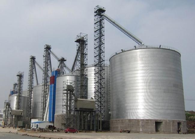 下谷坪土家族乡大型钢板库构造参数及水泥储存质量